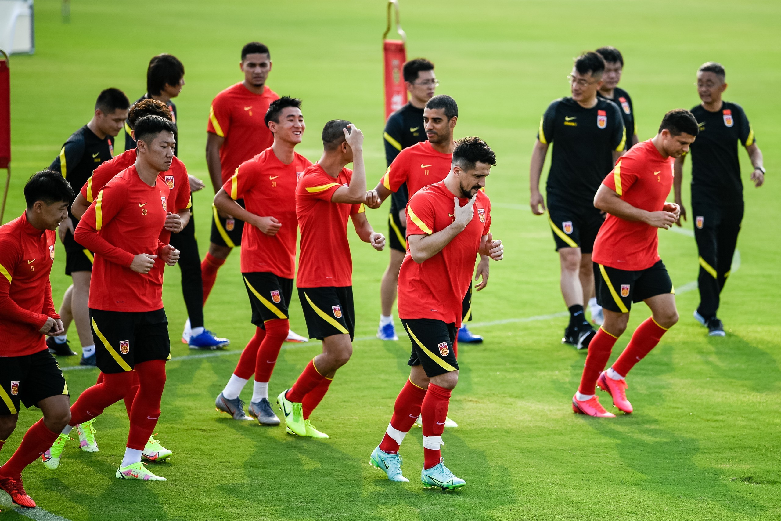 qyg-国内足球界青年队士气高昂，备战海外比赛未雨绸缪(国足06威尔士停球)